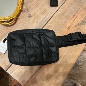 NWT Lululemon Athletica Quilted Grid Belt Bag In Black